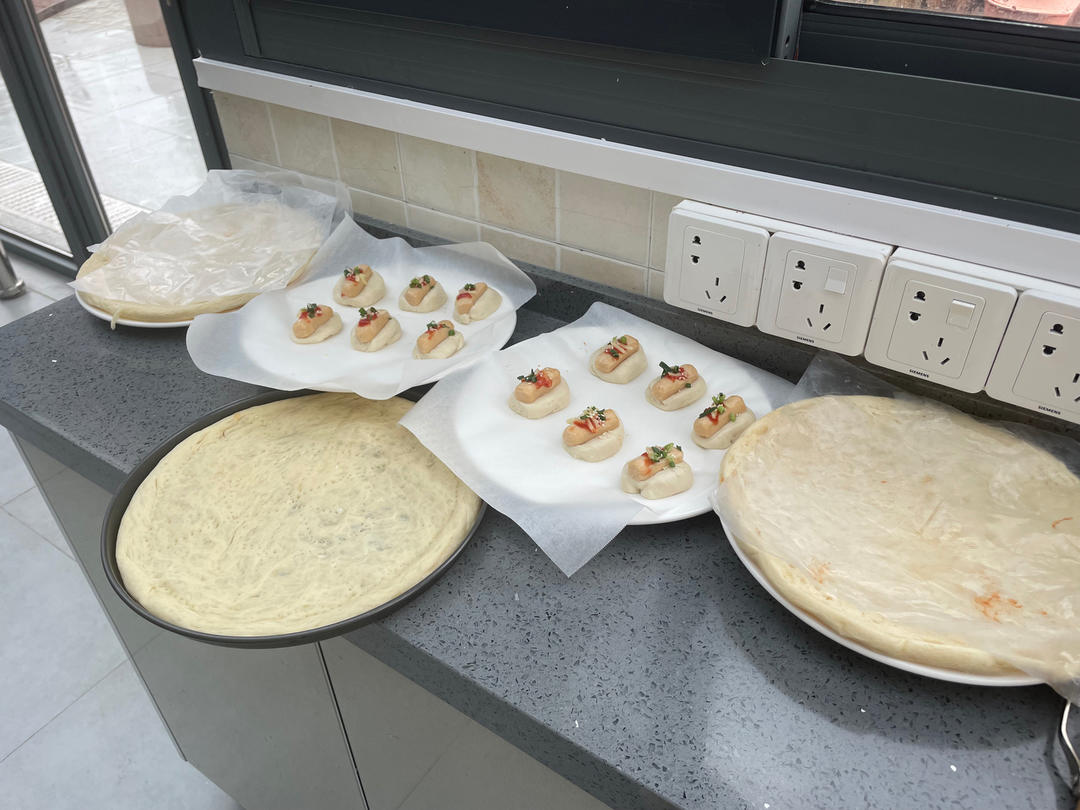 做一张敲好吃的披萨饼底