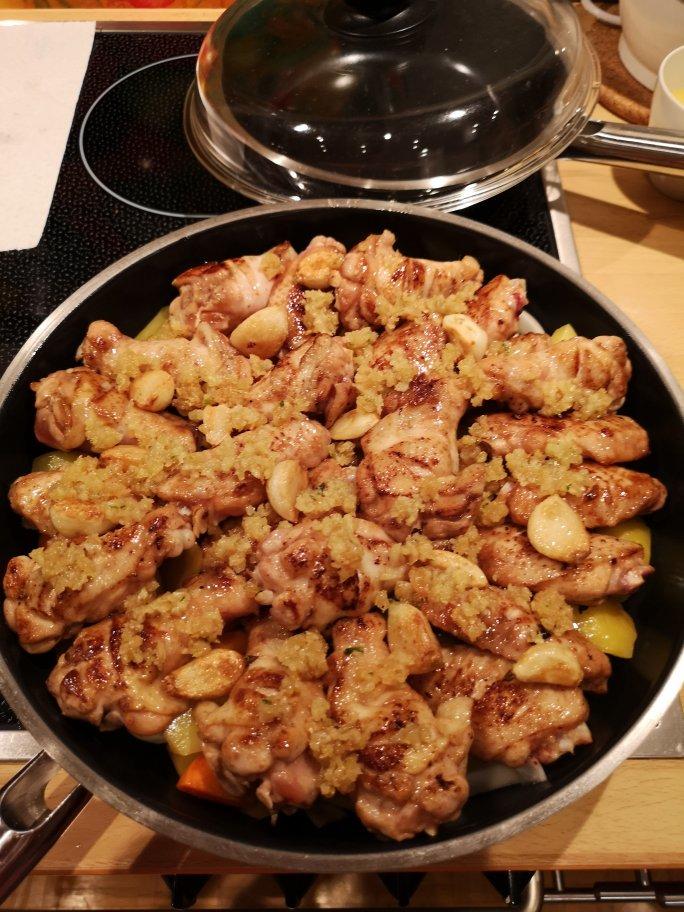 北鼎铸铁锅食谱｜焖蒜香鸡翅