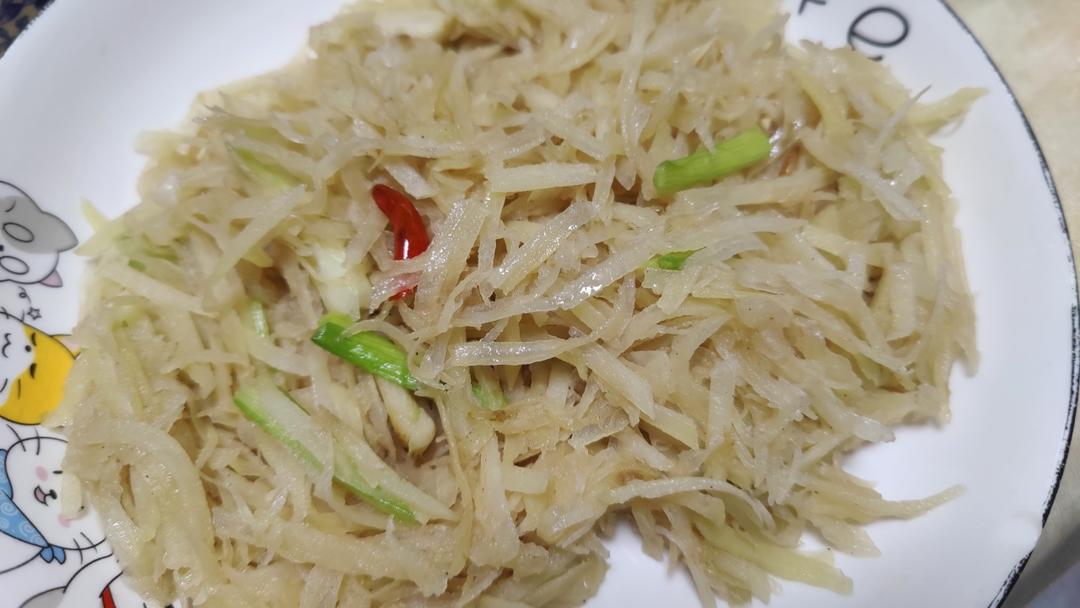 厨师长教你：“炝炒土豆丝”的家常做法，口感爽脆