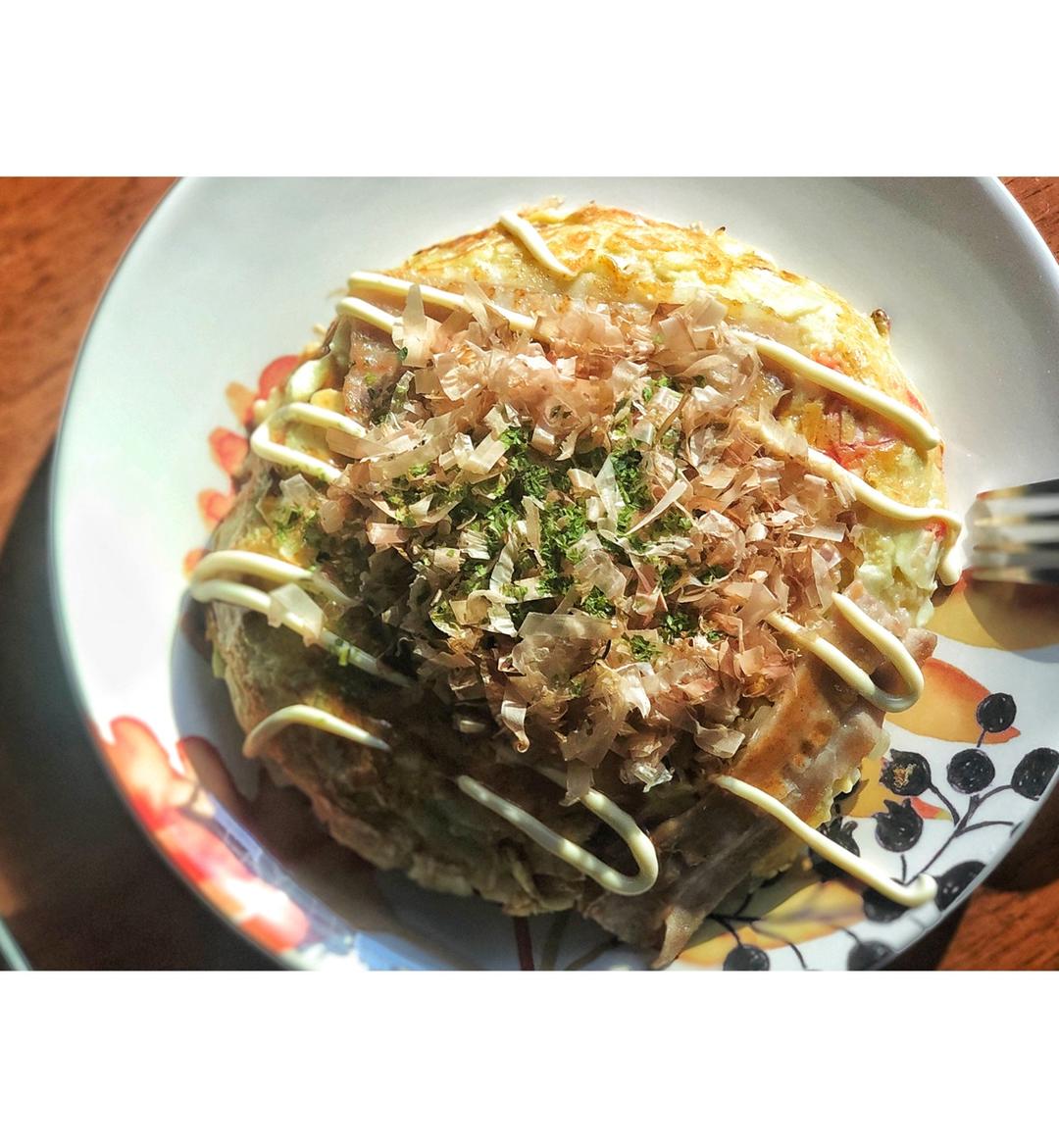（一人食）Okonomiyaki お好み焼き（搬运自：Just one cookbook）