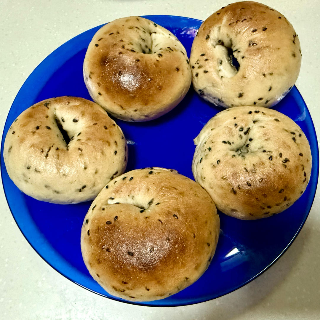 黑芝麻全麦贝果