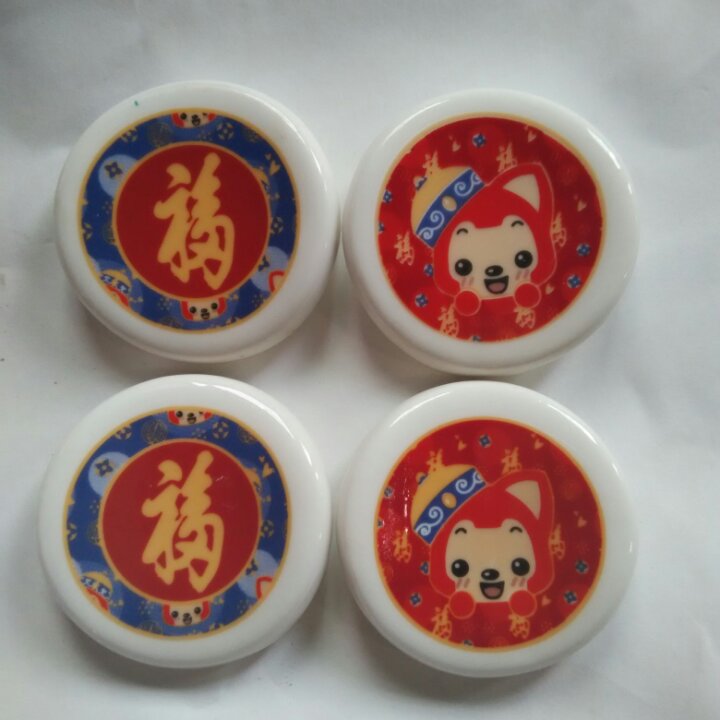 大树边的小草