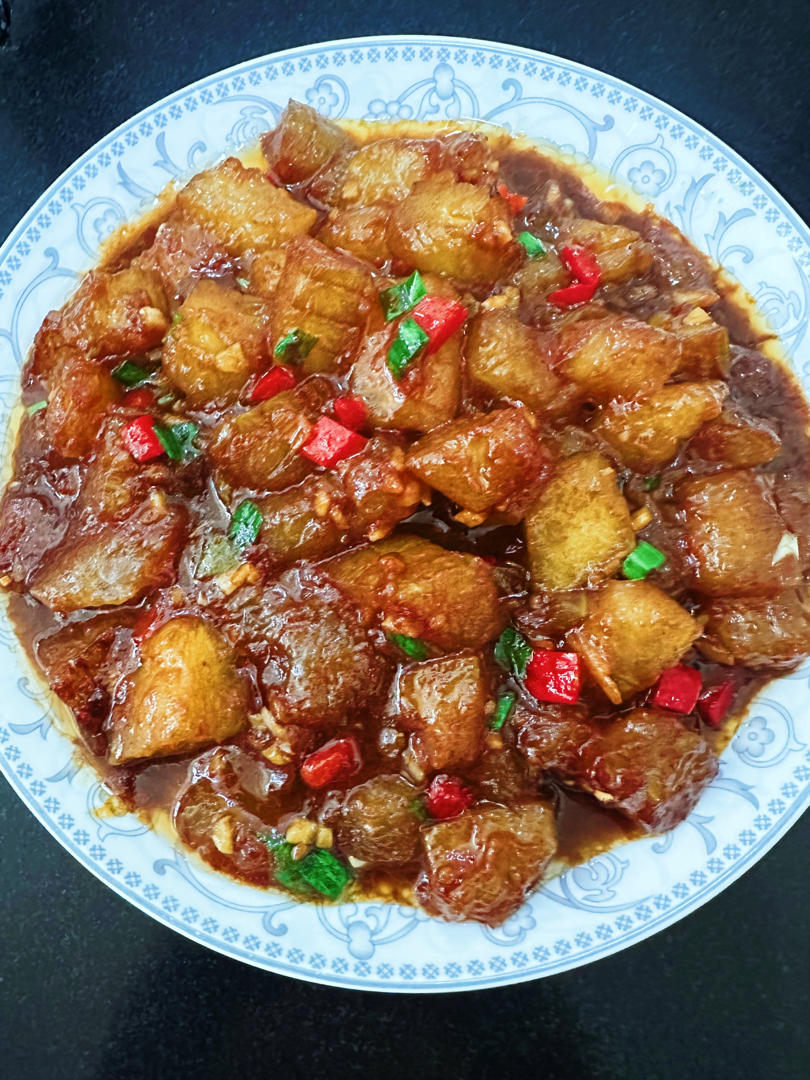 红烧冬瓜最完美做法，不加一滴水，瞬间秒杀红烧肉