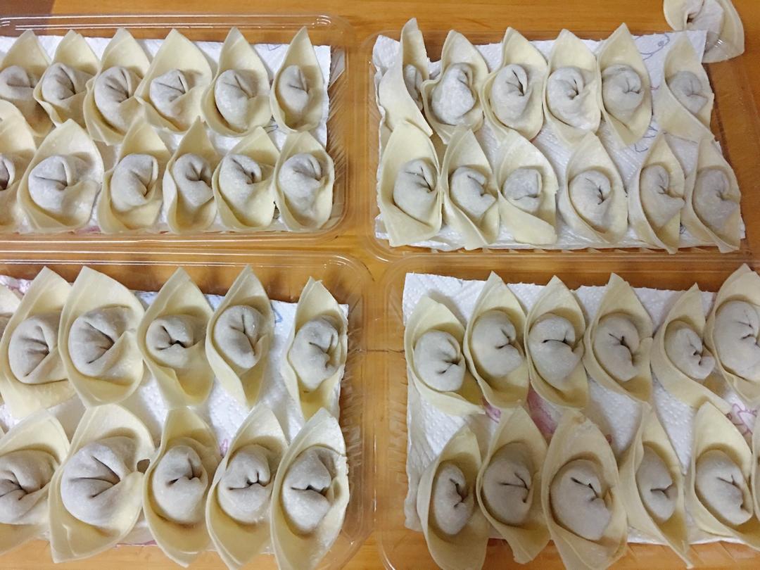 鲜肉虾仁玉米馄饨