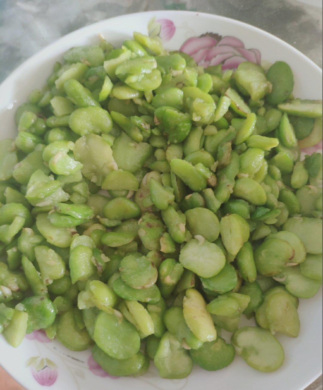 无比鲜美的葱油蚕豆