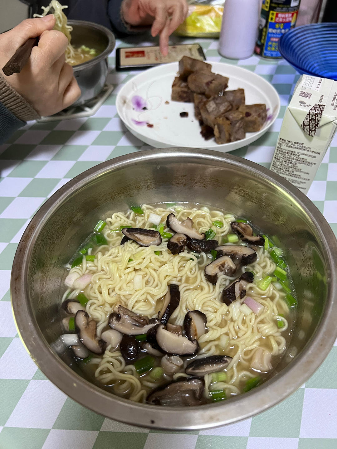 冬菇瑶柱紫菜汤面