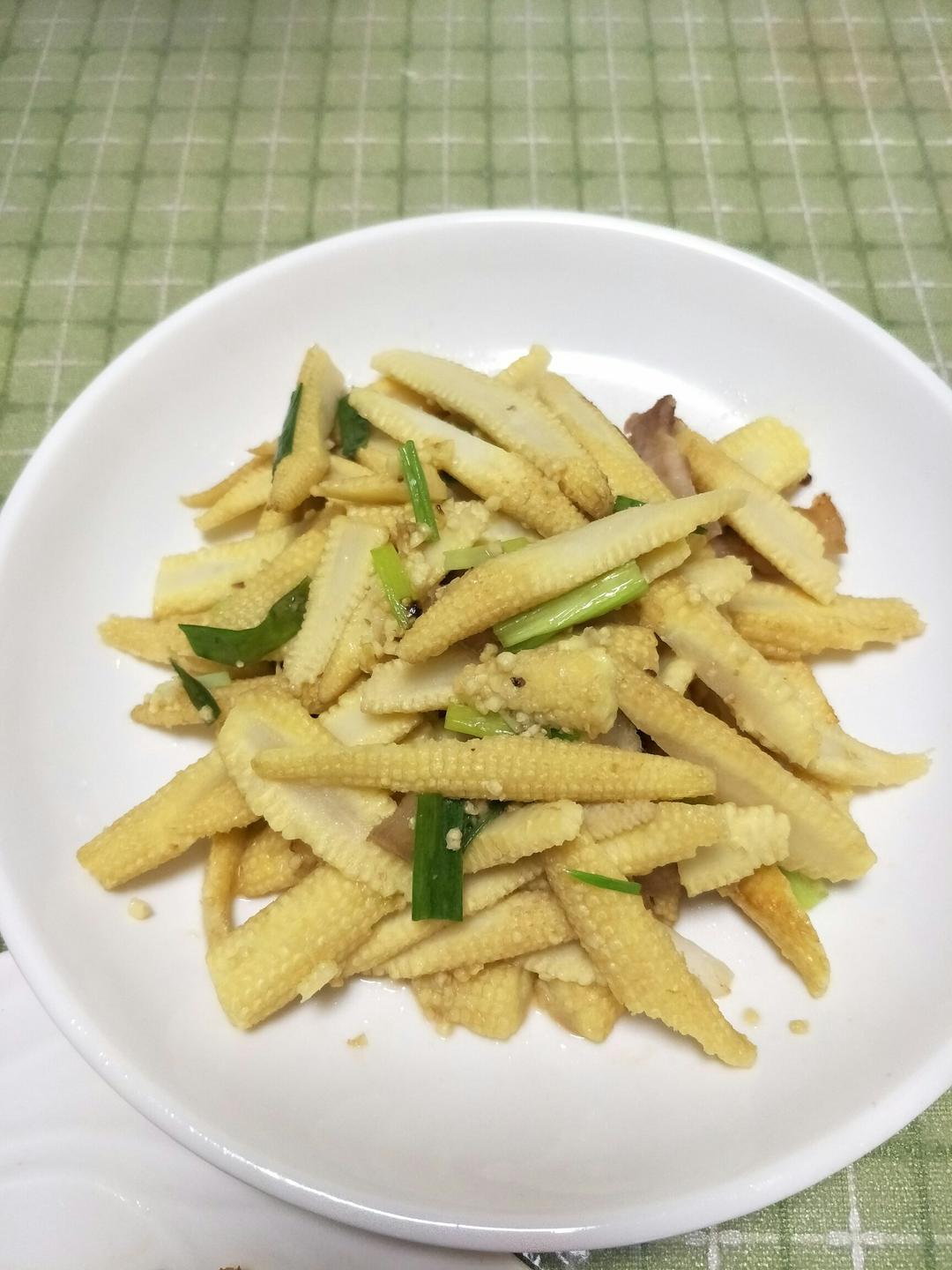 玉米笋鲜百合焖肉片