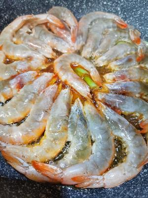 用料简单又好吃的油焖大虾的做法 步骤10