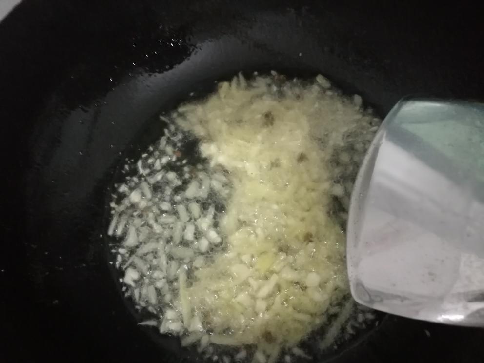 啤酒黄瓜小龙虾的做法 步骤6