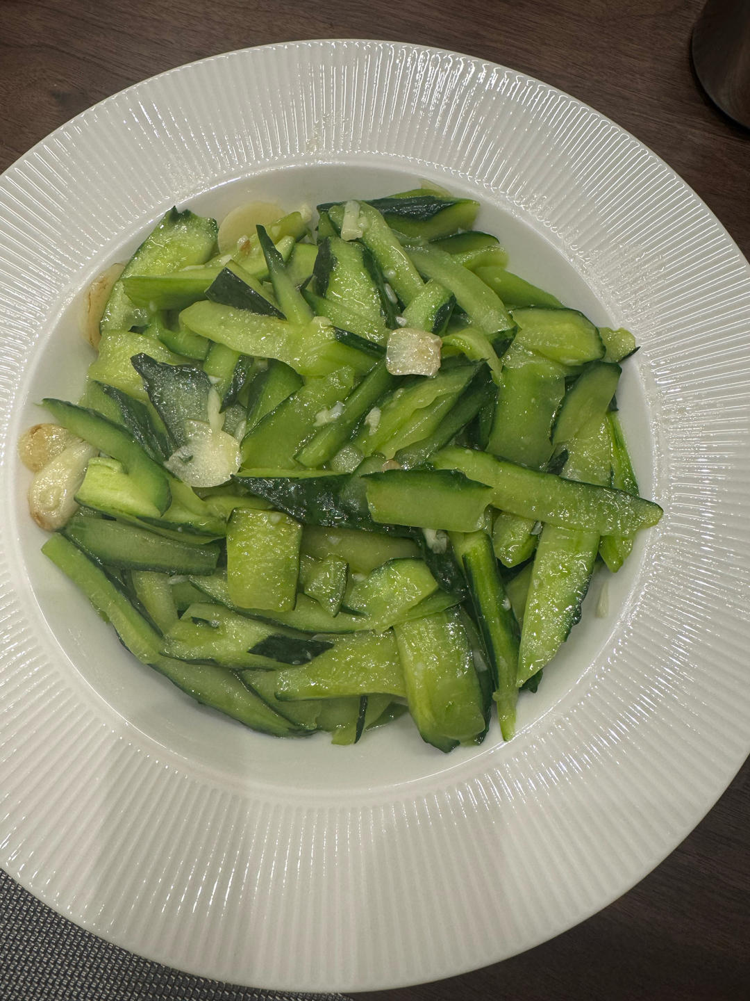厨师长教你：“清炒青瓜”的蒜香家常做法，年菜餐桌解腻必备