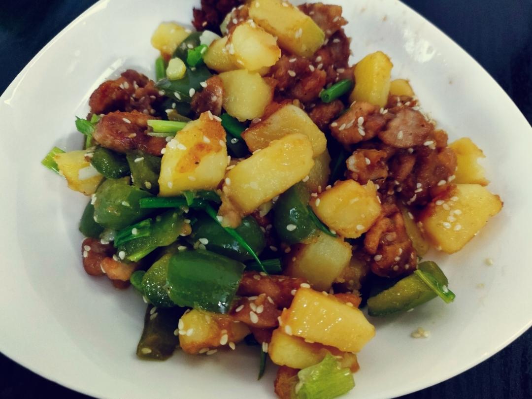 烧烤风味的土豆小香肠