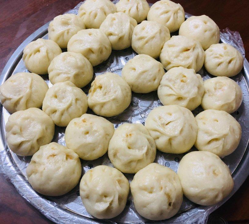 松软多汁的肉包子