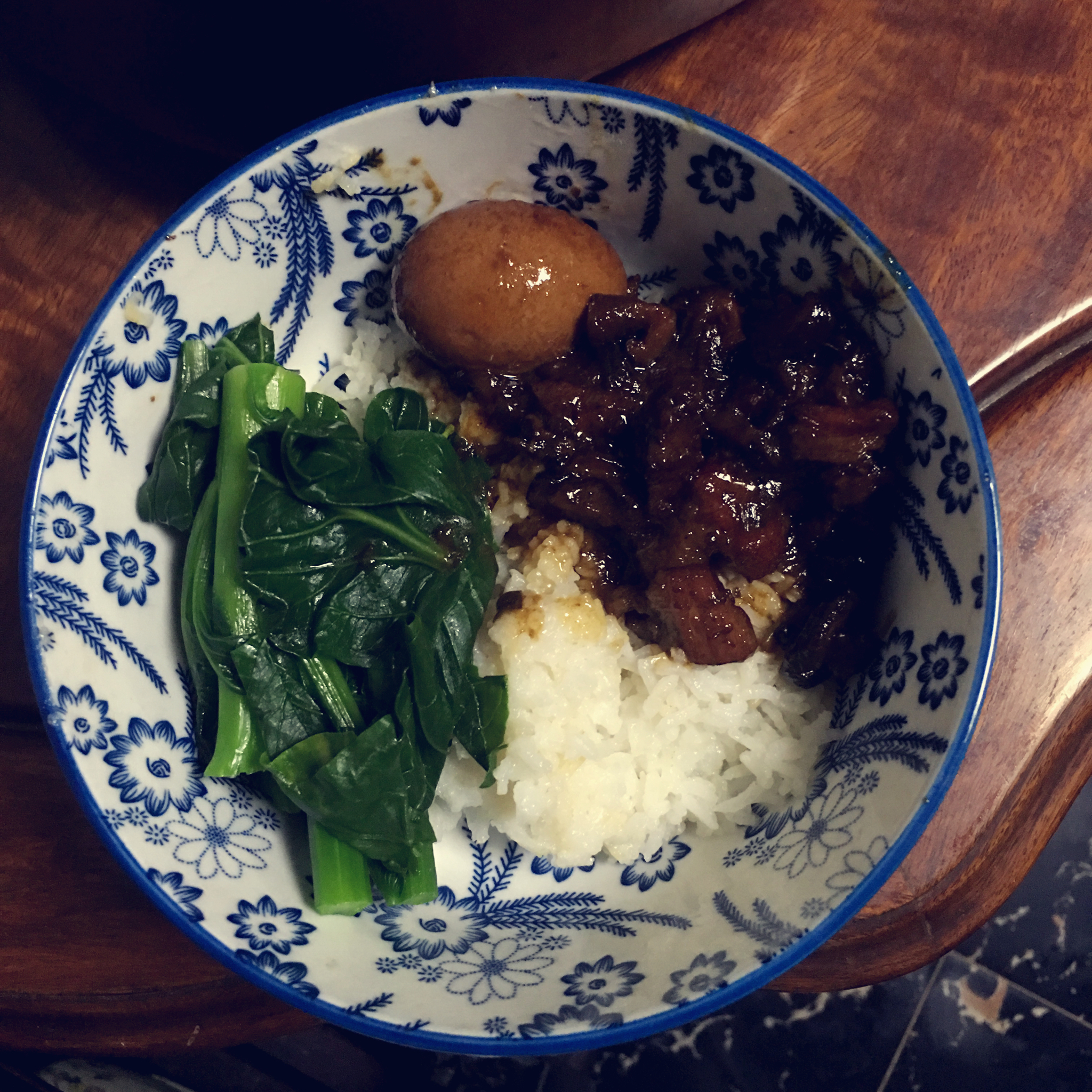 洋葱酥卤肉饭