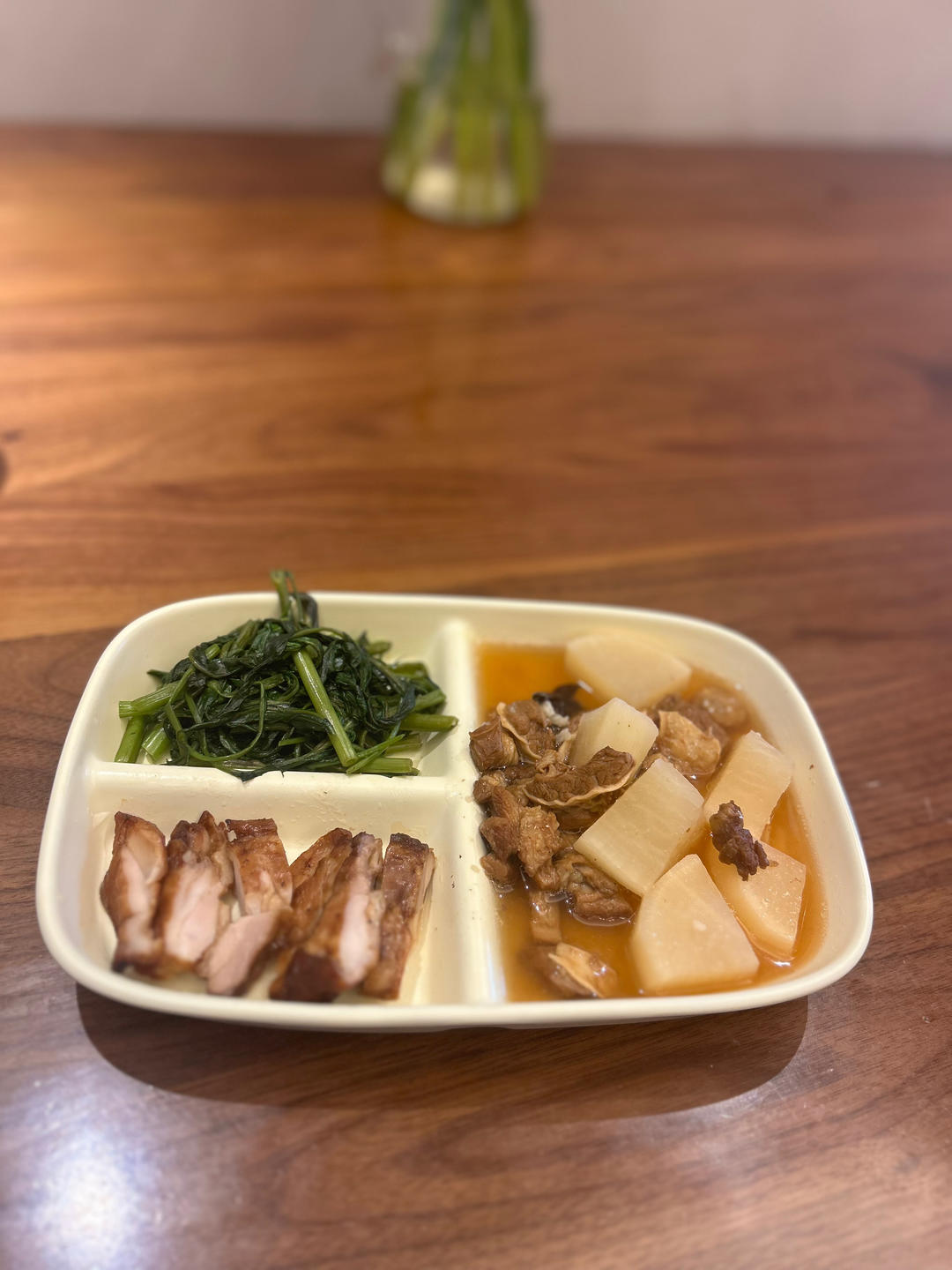 冬日限定——清炖萝卜牛腩（照例附蘸料）