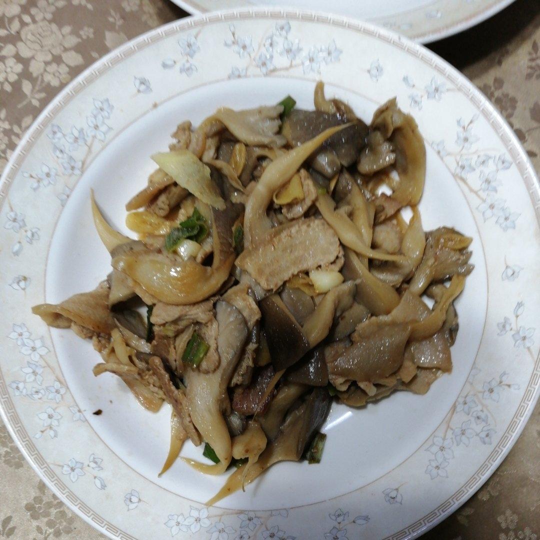 平菇炒肉（鲜香）