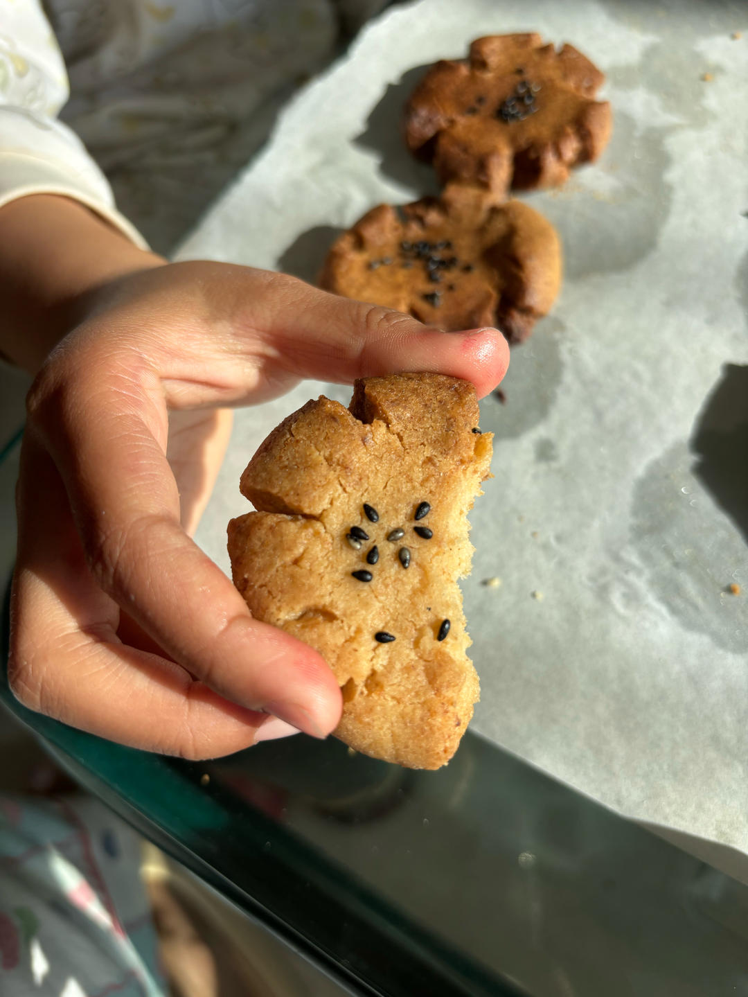 轻轻一按就碎掉的原味桃酥（不输猪油版）