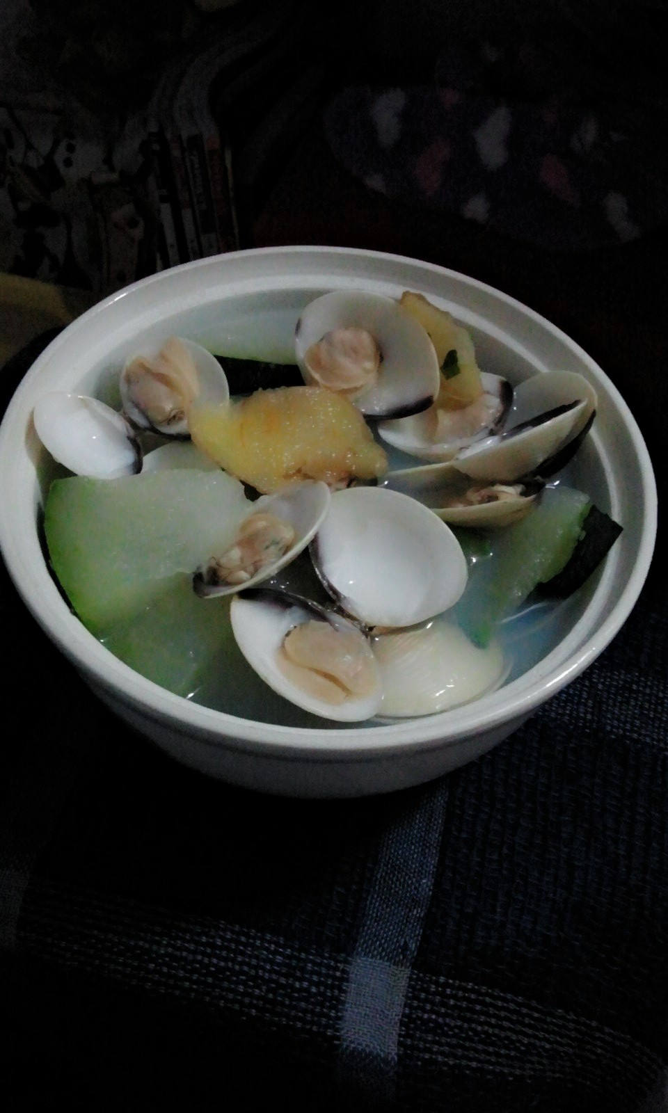 onocat晓爷做的蛤蜊冬瓜汤