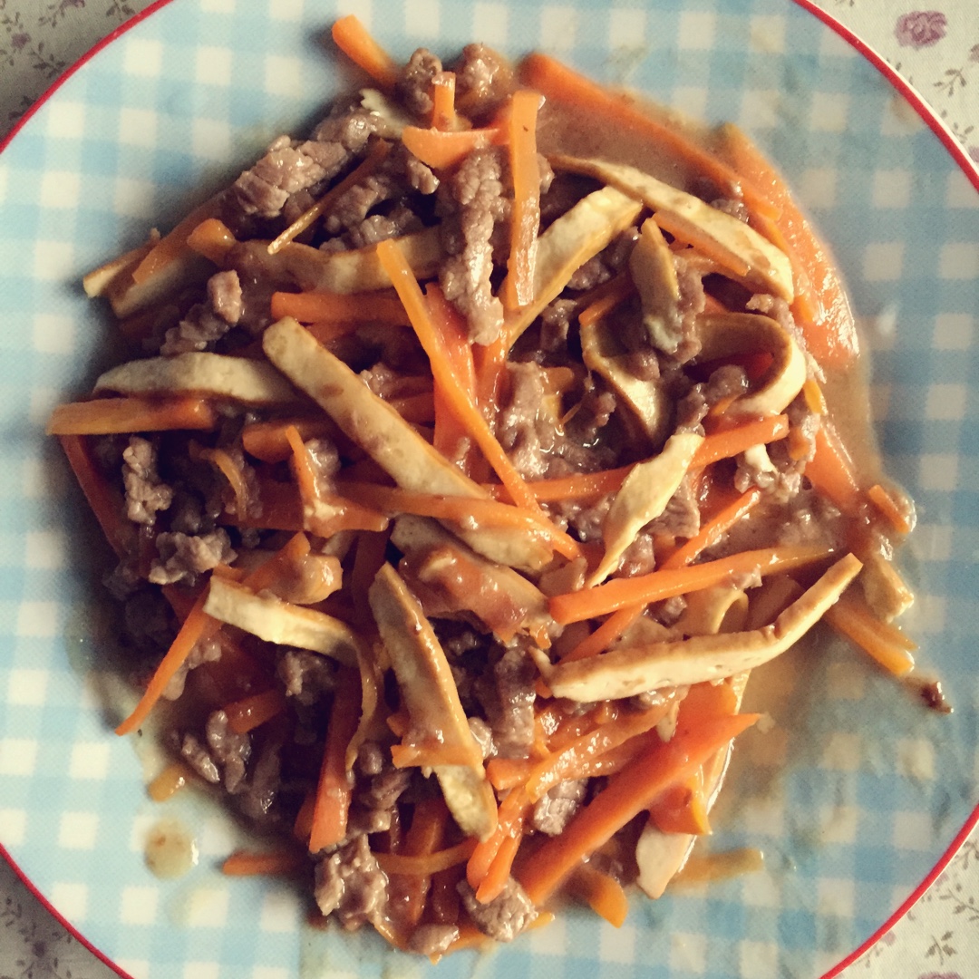 胡萝卜炒牛肉丝
