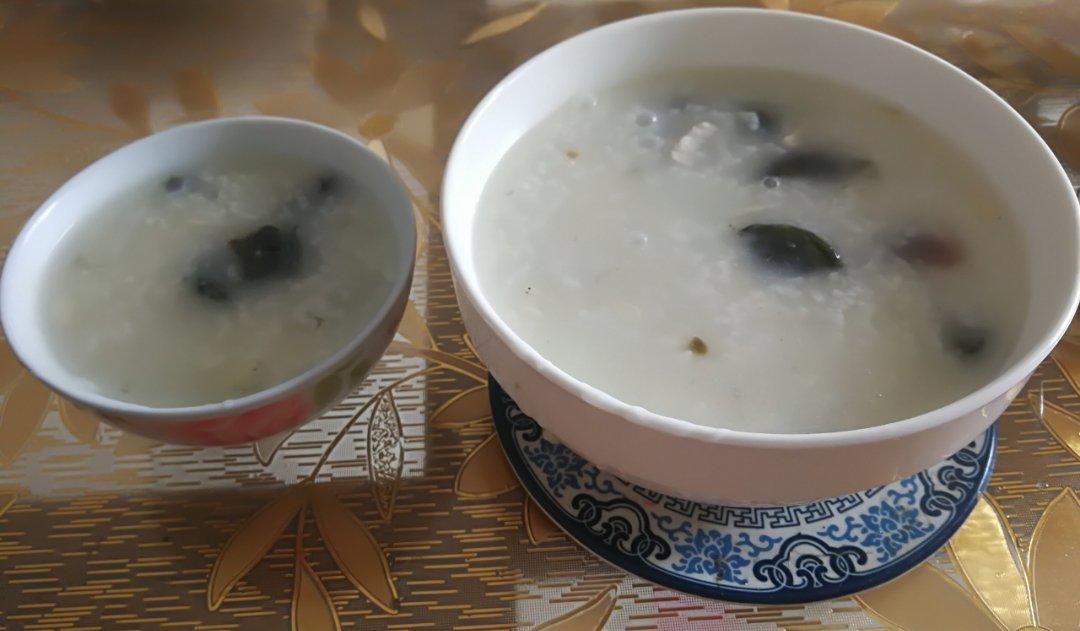 皮蛋瘦肉粥 Pidan & Pork Rice Soup