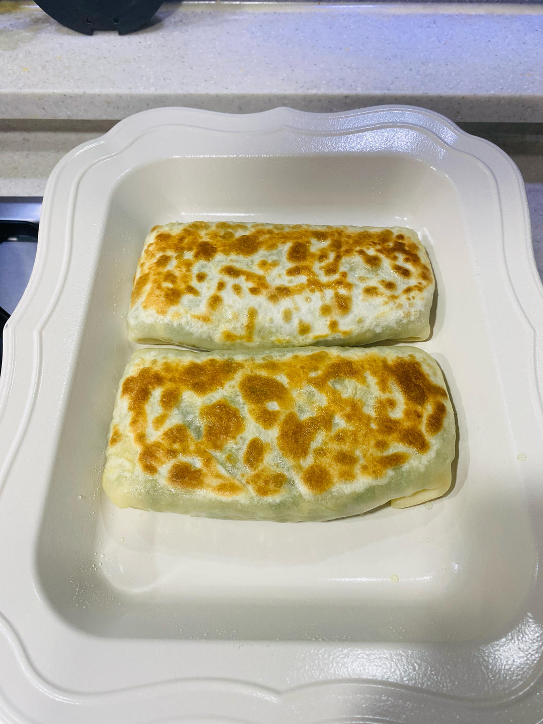 吹弹可破的韭菜盒子