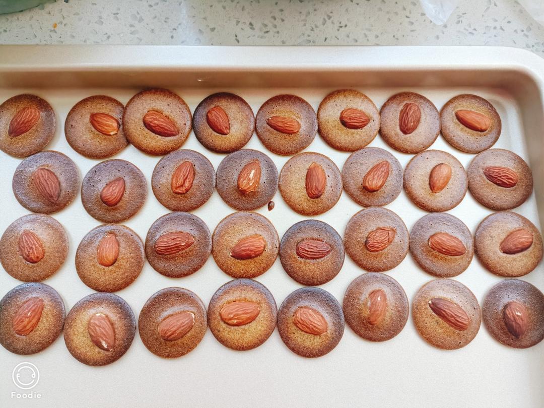 可可杏仁薄脆小饼干，一口一个根本停不下来