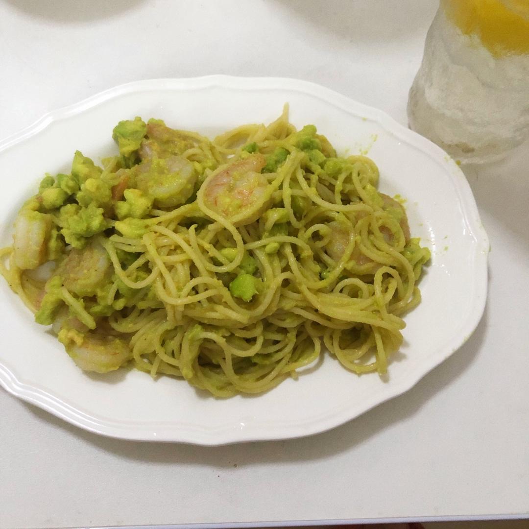 虾仁牛油果意大利面—健身减脂餐