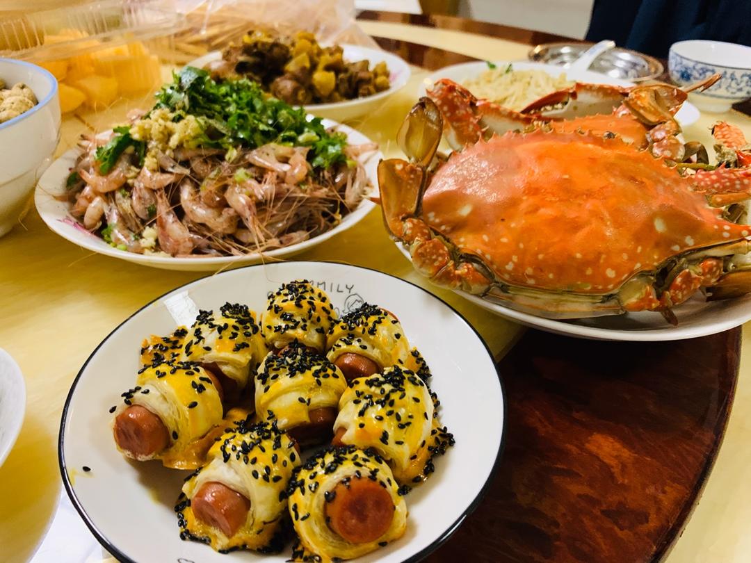 手抓饼热狗