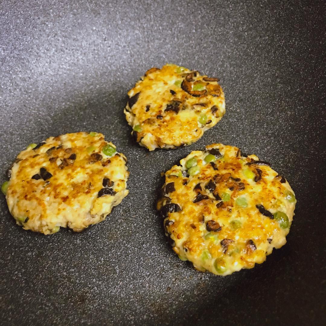 鸡胸肉虾仁鲜蔬饼