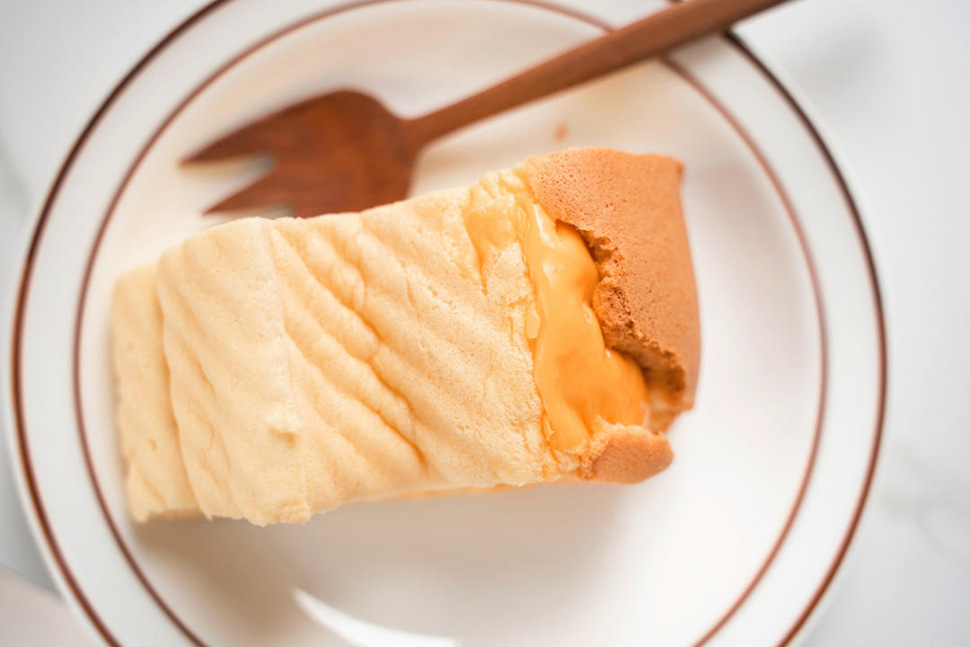 堪比柯基屁股
爆浆芝士🧀古早蛋糕