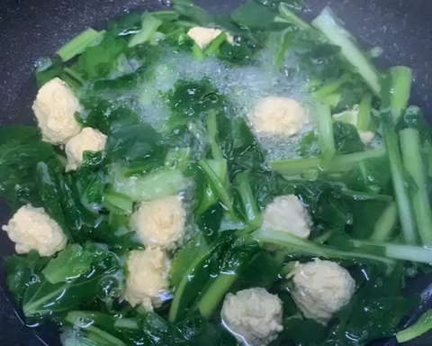 小白菜肉丸汤-清淡食谱的做法