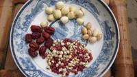 红豆薏米花生银耳莲子羹的做法 步骤7