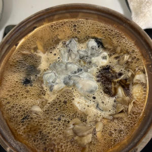 舞茸豆腐牡蛎锅·连汤汁都鲜美（ref.《神田裕行的四季料理》）的做法 步骤6