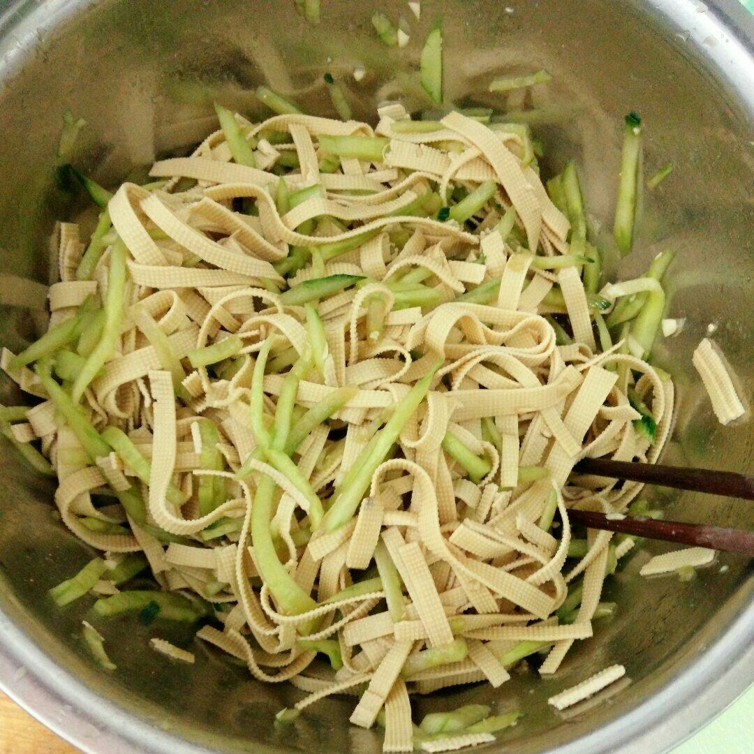 黄瓜干豆腐凉菜