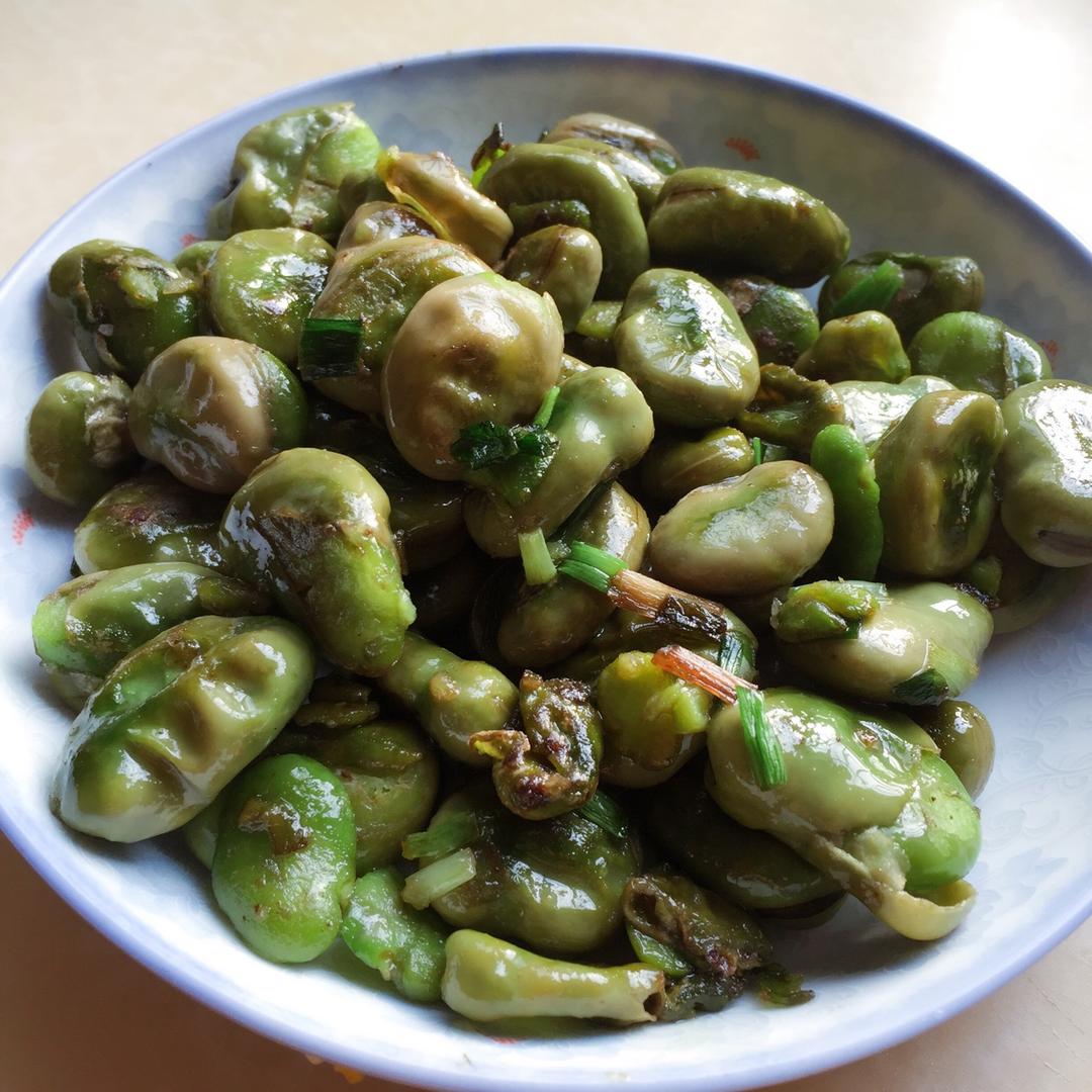 无比鲜美的葱油蚕豆