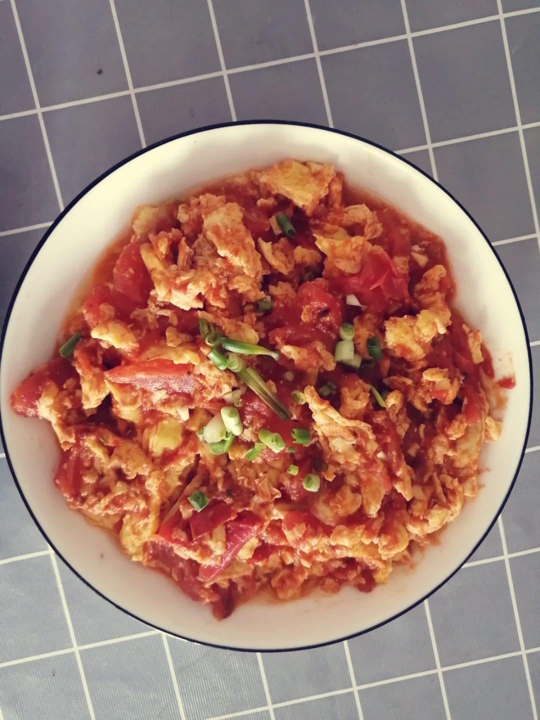 番茄炒蛋（西红柿炒鸡蛋）