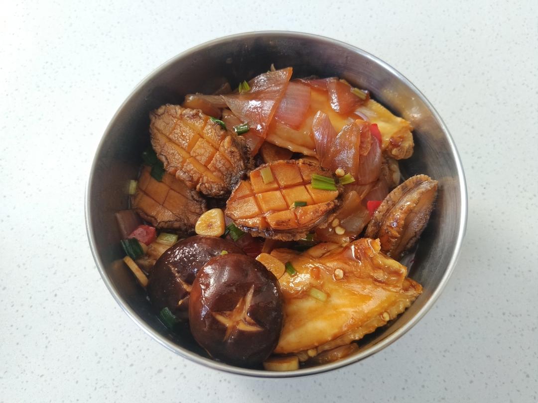鲍鱼鸡翅煲