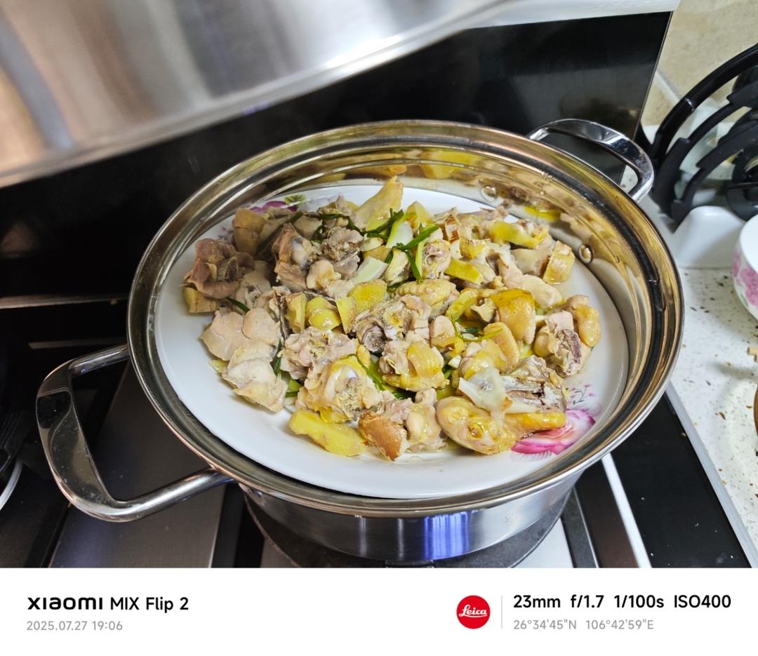 广东湛江特色美食——隔水蒸鸡 原汁原味 鸡滑肉嫩