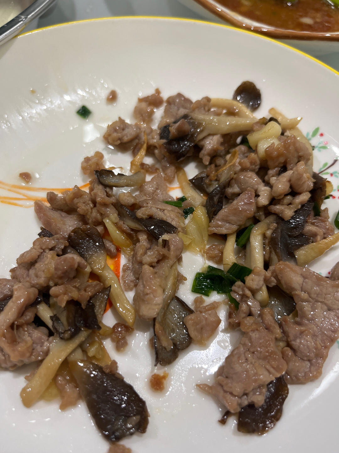 鲜美蘑菇/平菇炒肉