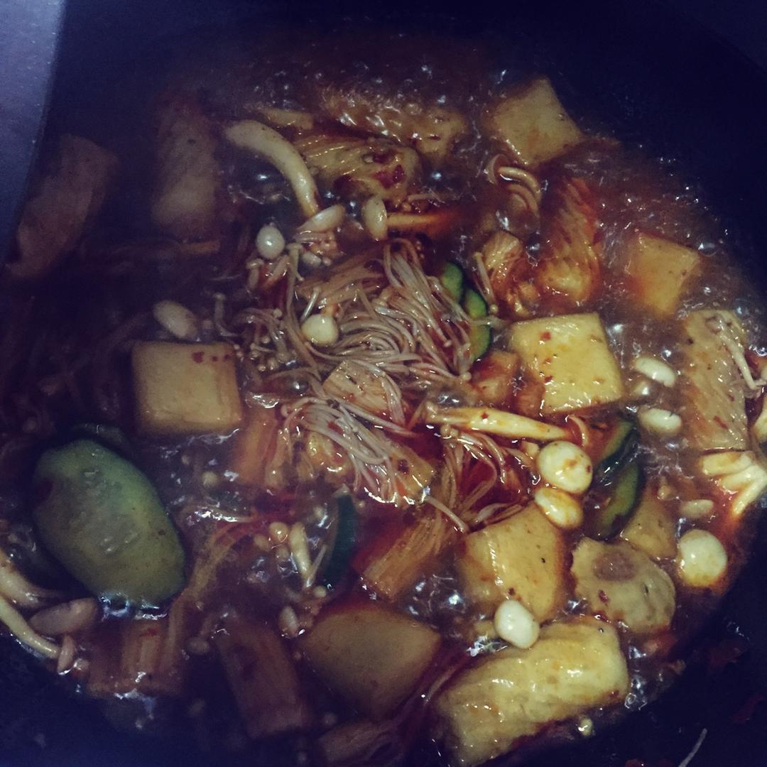 香辣水煮金针菇