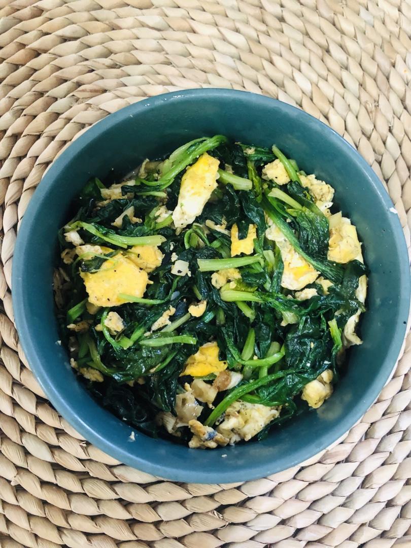 菠菜炒鸡蛋