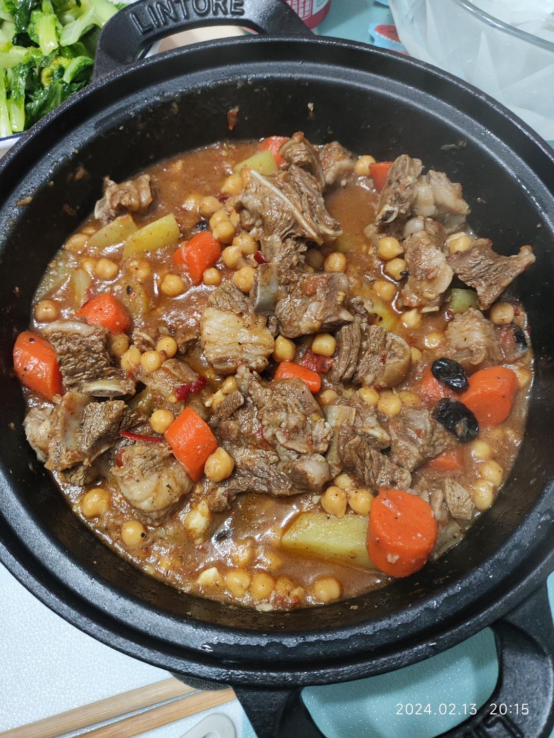 摩洛哥炖羊肉塔吉锅