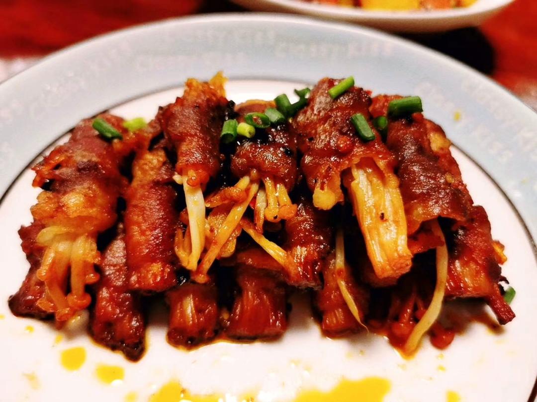 【金针菇肥牛卷】