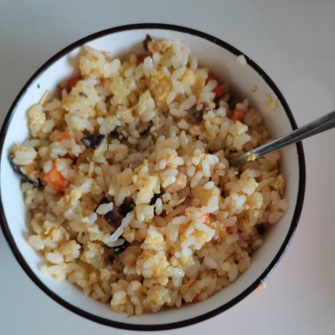 香菇蛋炒饭