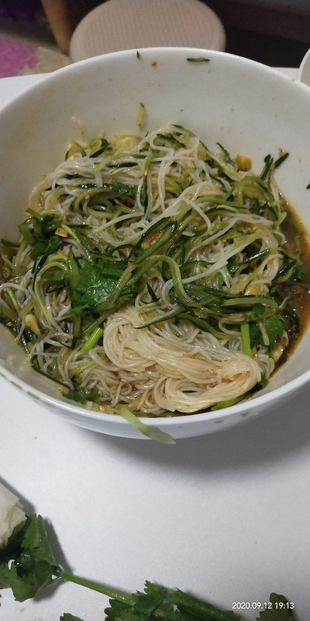 家常凉拌粉丝