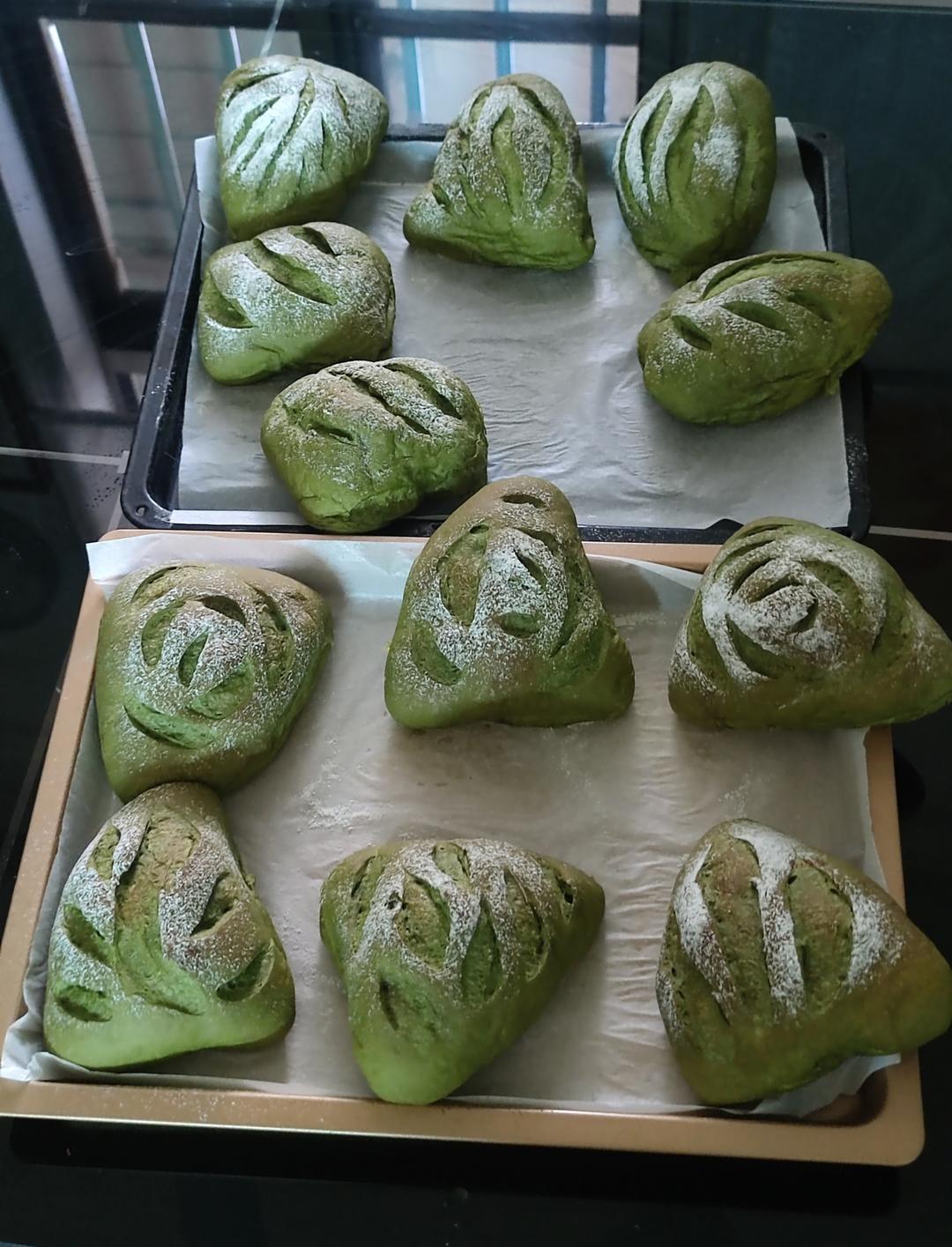 抹茶蜜豆软欧包