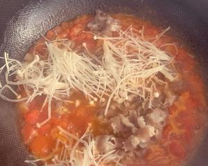 西红柿牛肉卷金针菇煲的做法 步骤6