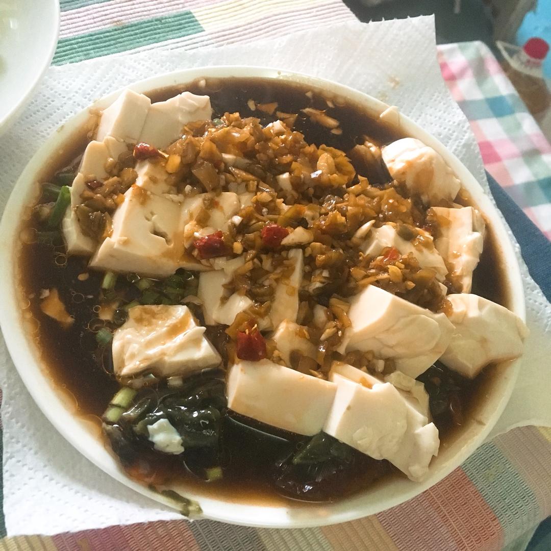皮蛋拌豆腐