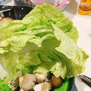 鲜美杂菇白菜汤的做法 步骤3