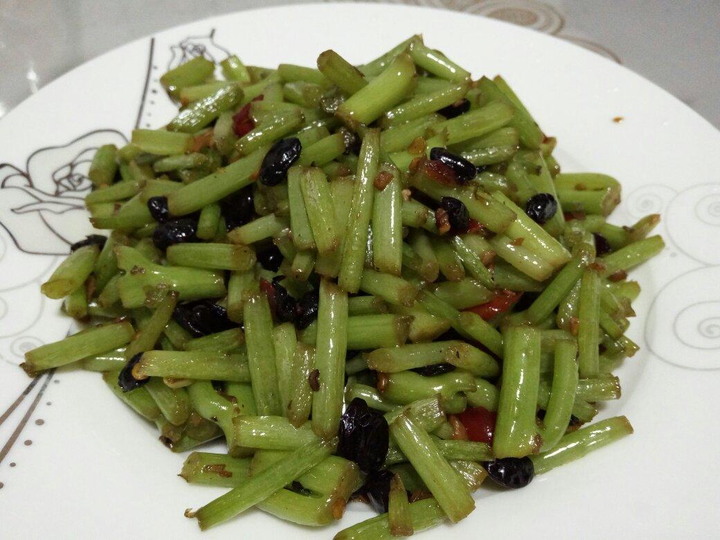 豆鼓炒番薯梗
