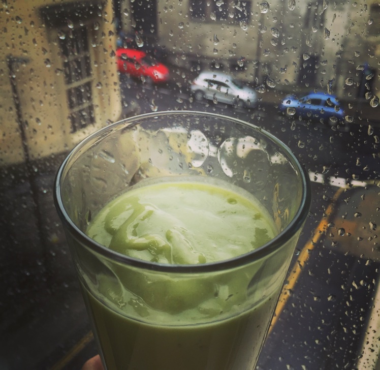 牛油果香蕉奶昔